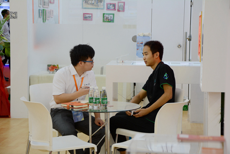 1505125852942444.jpg 濾光片的作用