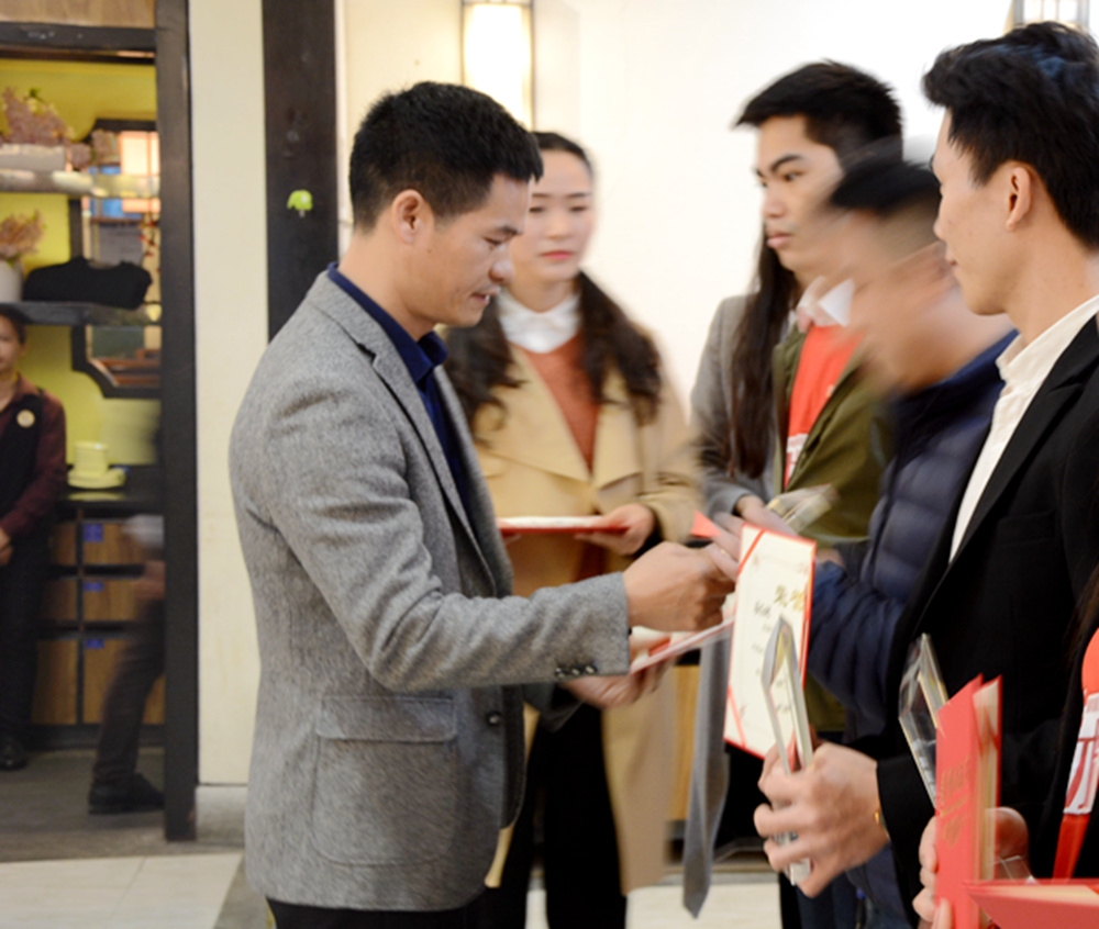 領導頒獎 領導頒獎