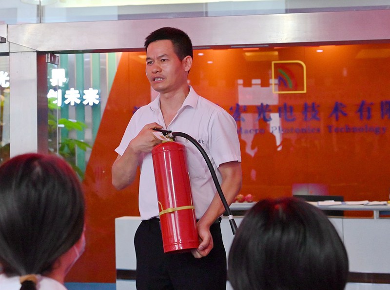 講解滅火器使用方式 講解滅火器使用方式